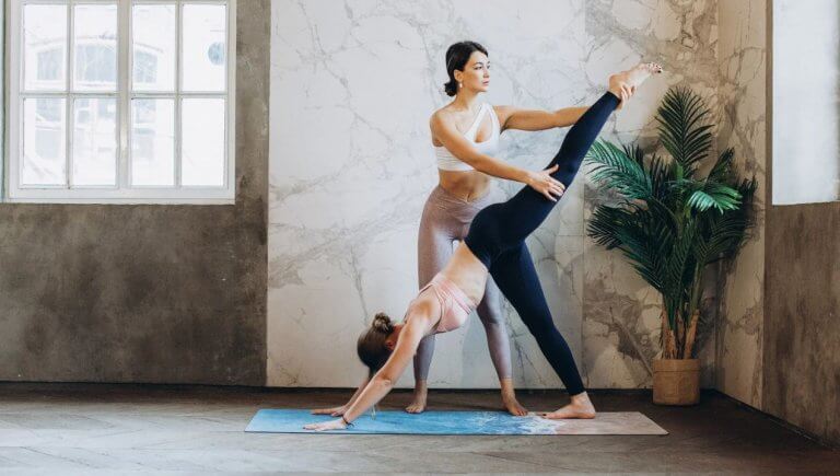 Yoga Para Adelgazar: Todo lo que Necesitas Saber Para Empezar Esta Practica
